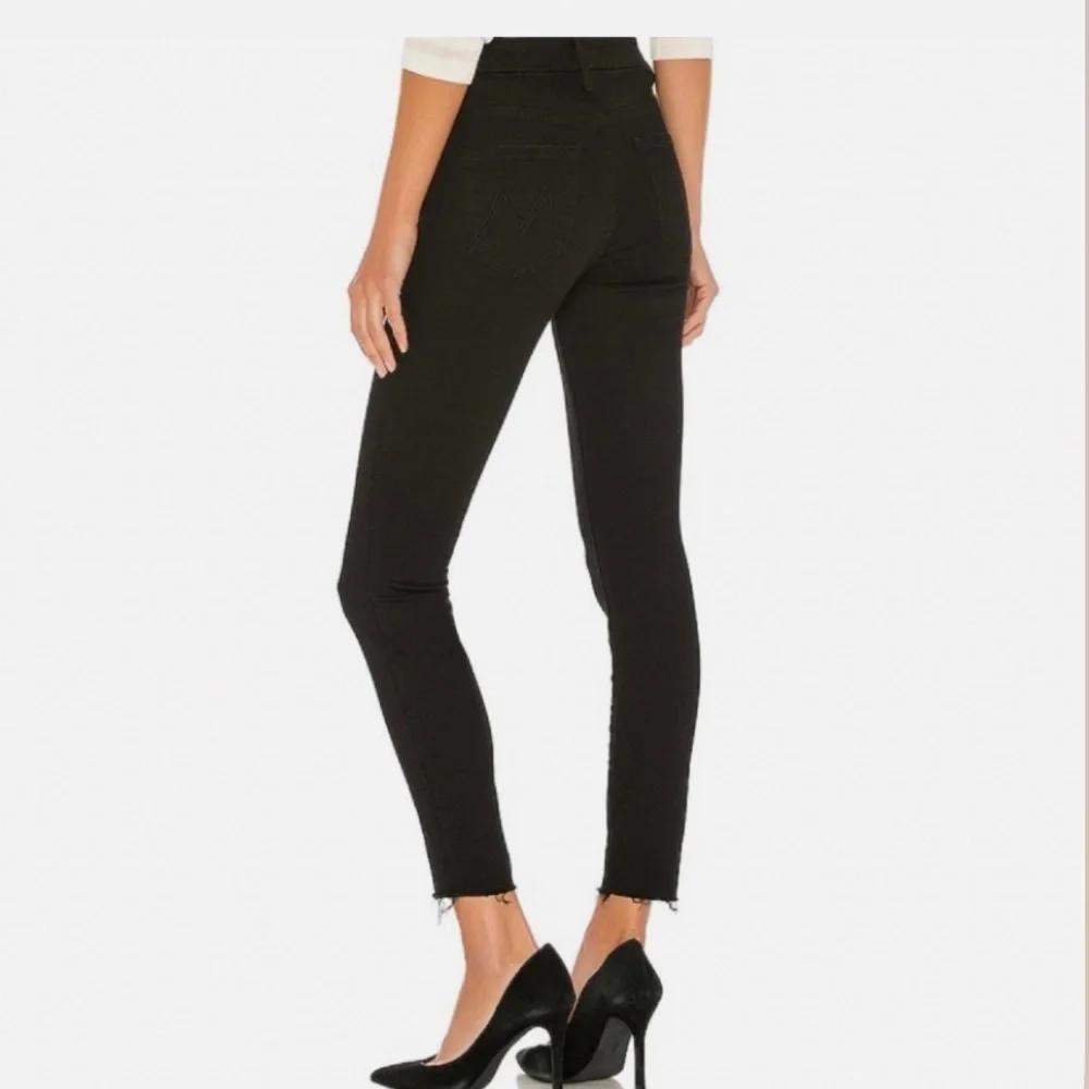 Mother The‎ Pixie Ankle Fray Jeans Woman’s 27 Not Guilty Black Stretch Trendy